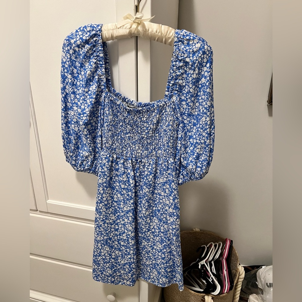 Tuckernuck Blue and White Textured Top